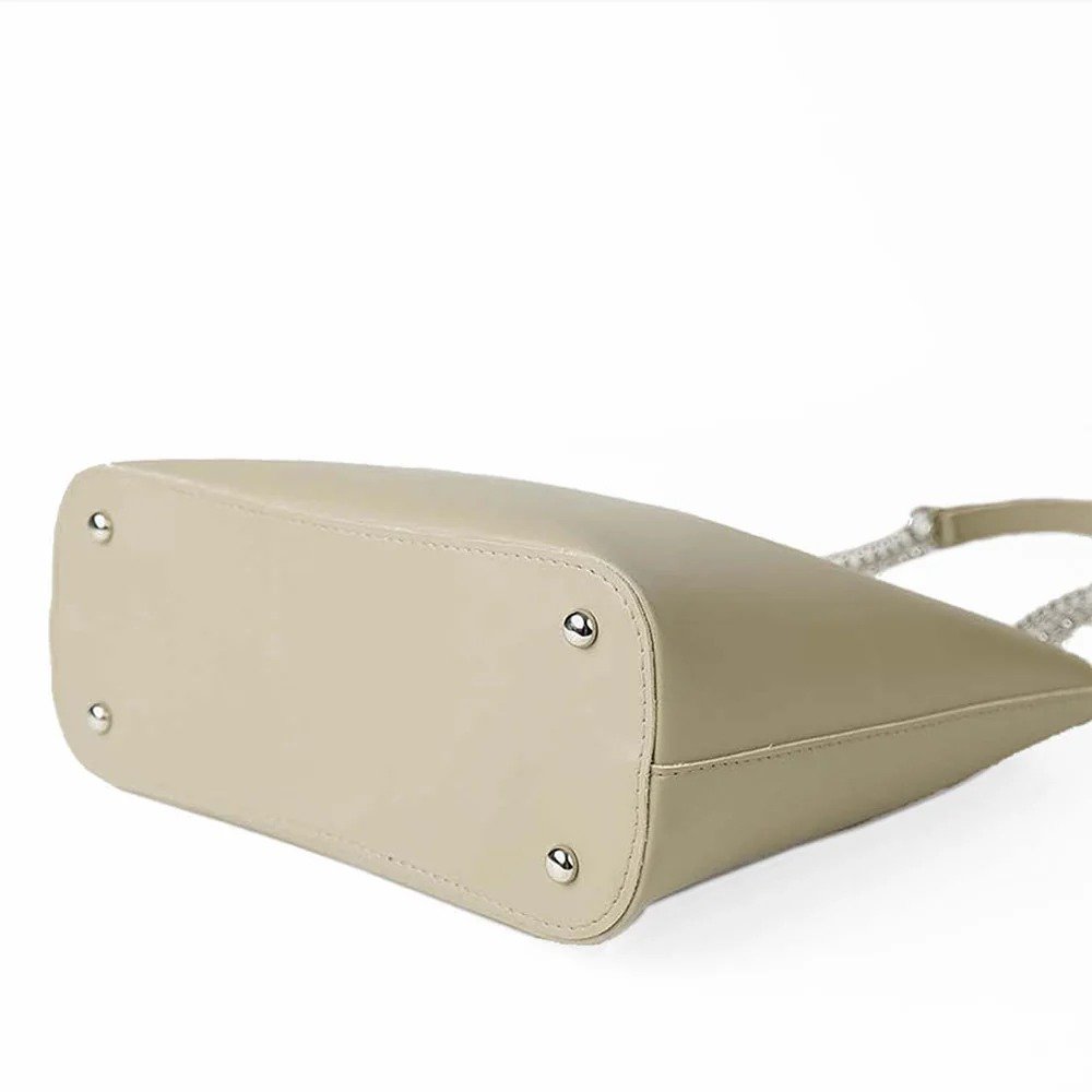 imgi_36_veronatotebag2_a573dd4a-fbeb-4867-8152-5c15cbb493cb.jpg Women’s Beige Daily Tote Bag - Image 4